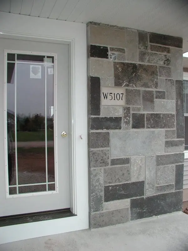 Front entrance accent wall with Galaxy and Fond du Lac natural stone veneer