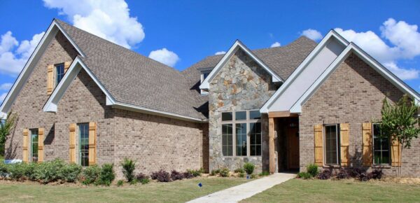 Shoreline Natural Thin Stone Veneer Exterior