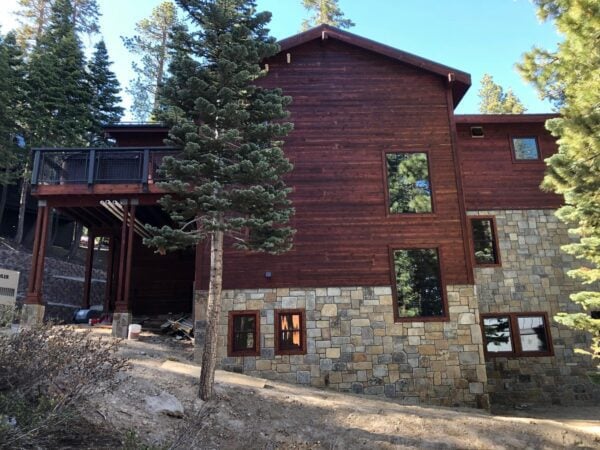 Cabin with Palmetto real thin stone veneer