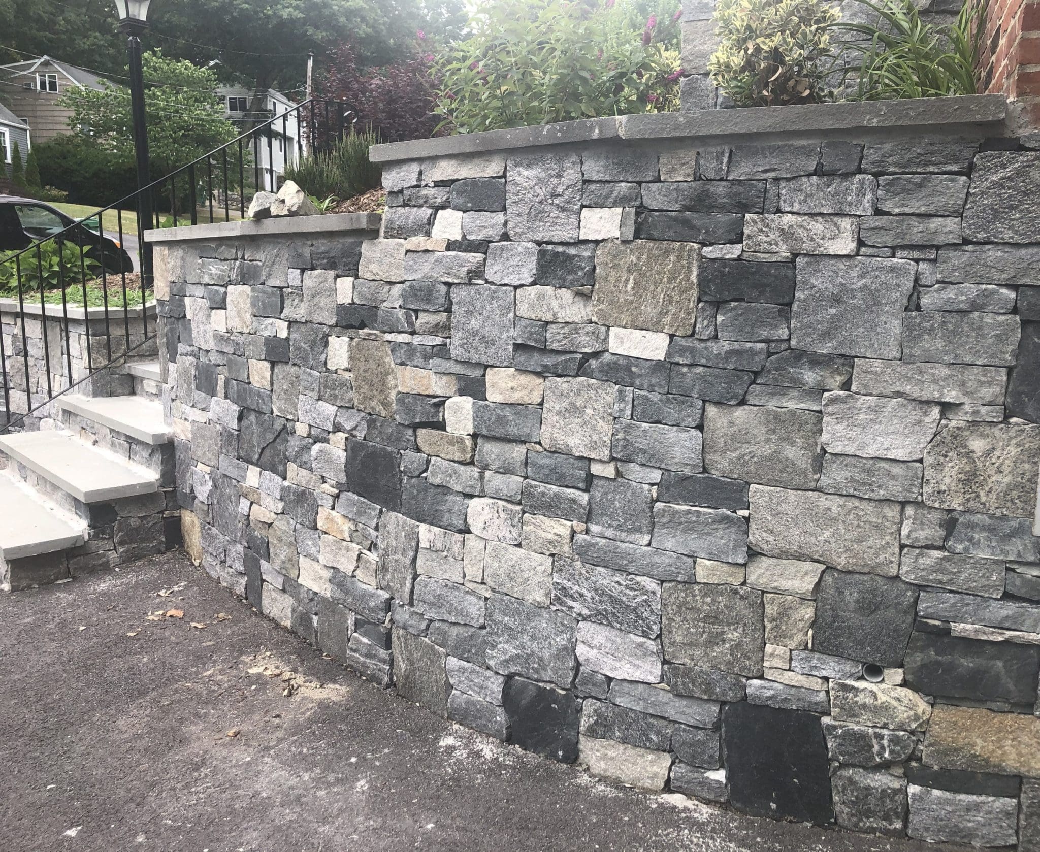 Custom Gallatin and Freeport Blend Natural Stone Veneer Landscape Wall