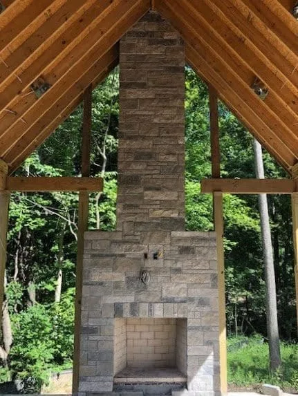 Custom Lenexa, Tenbury and Lockridge Blend Thin Veneer Fireplace
