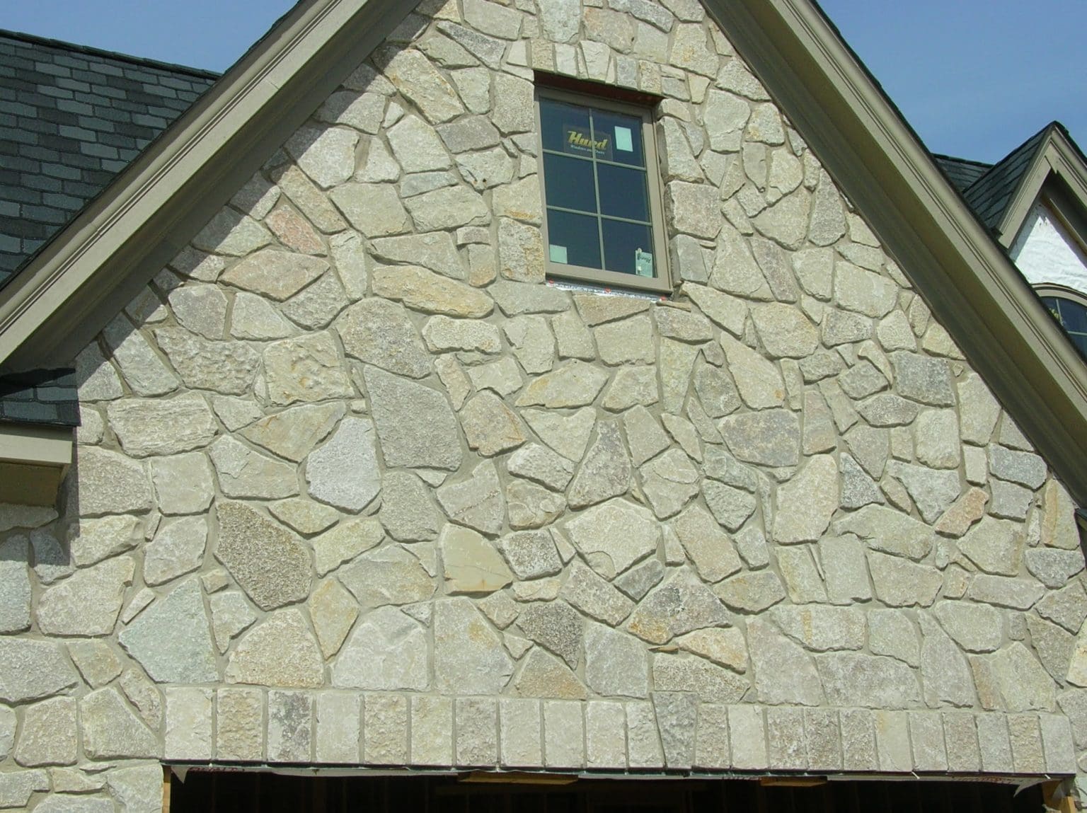 Lewes Natural Thin Stone Veneer Garage With Custom Tumbled Finish Natural Thin Stone Veneer 3128