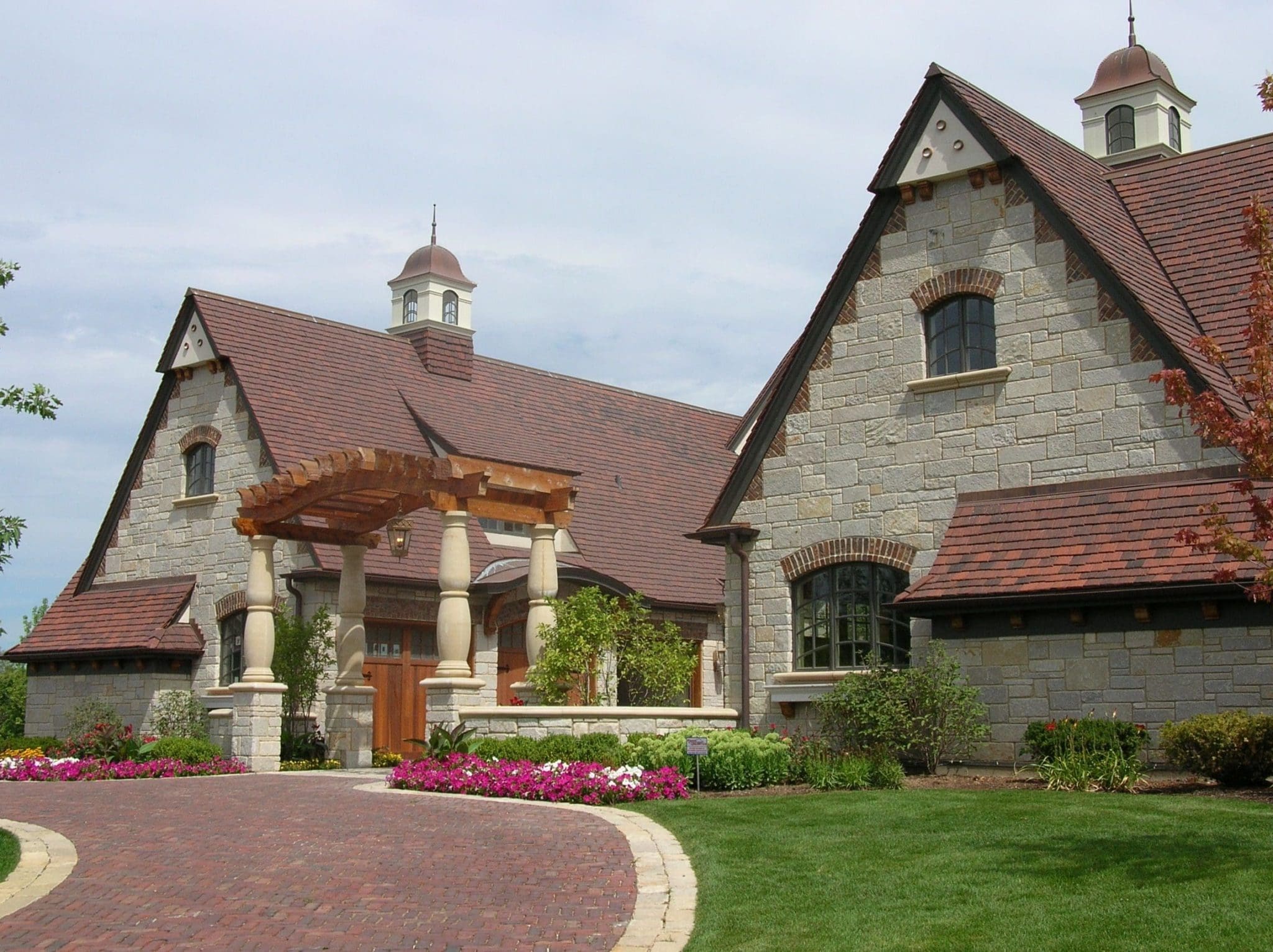 Oak Brook Natural Stone Veneer Siding