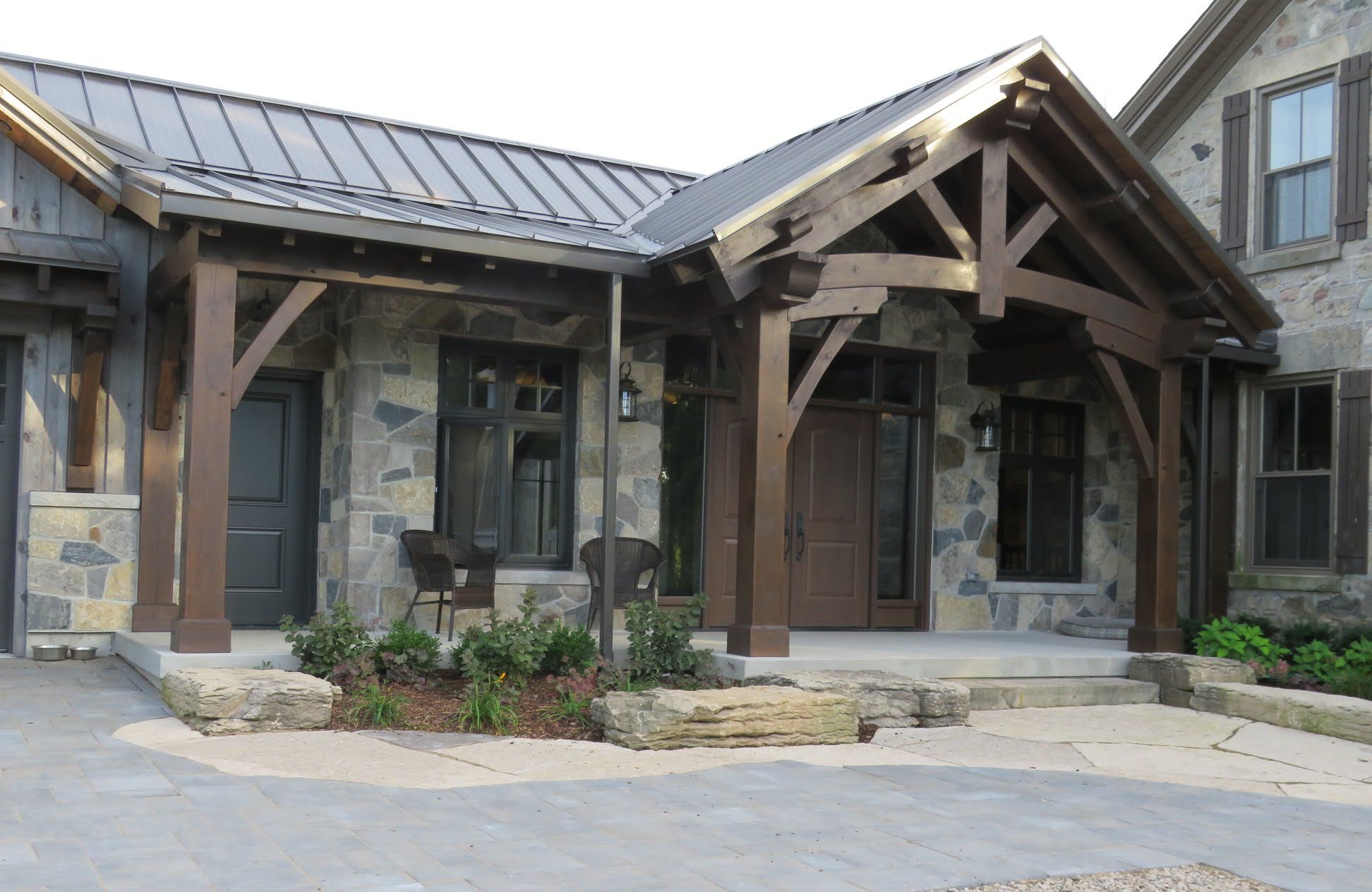 Custom Concord Natural Stone Veneer Blend Exterior