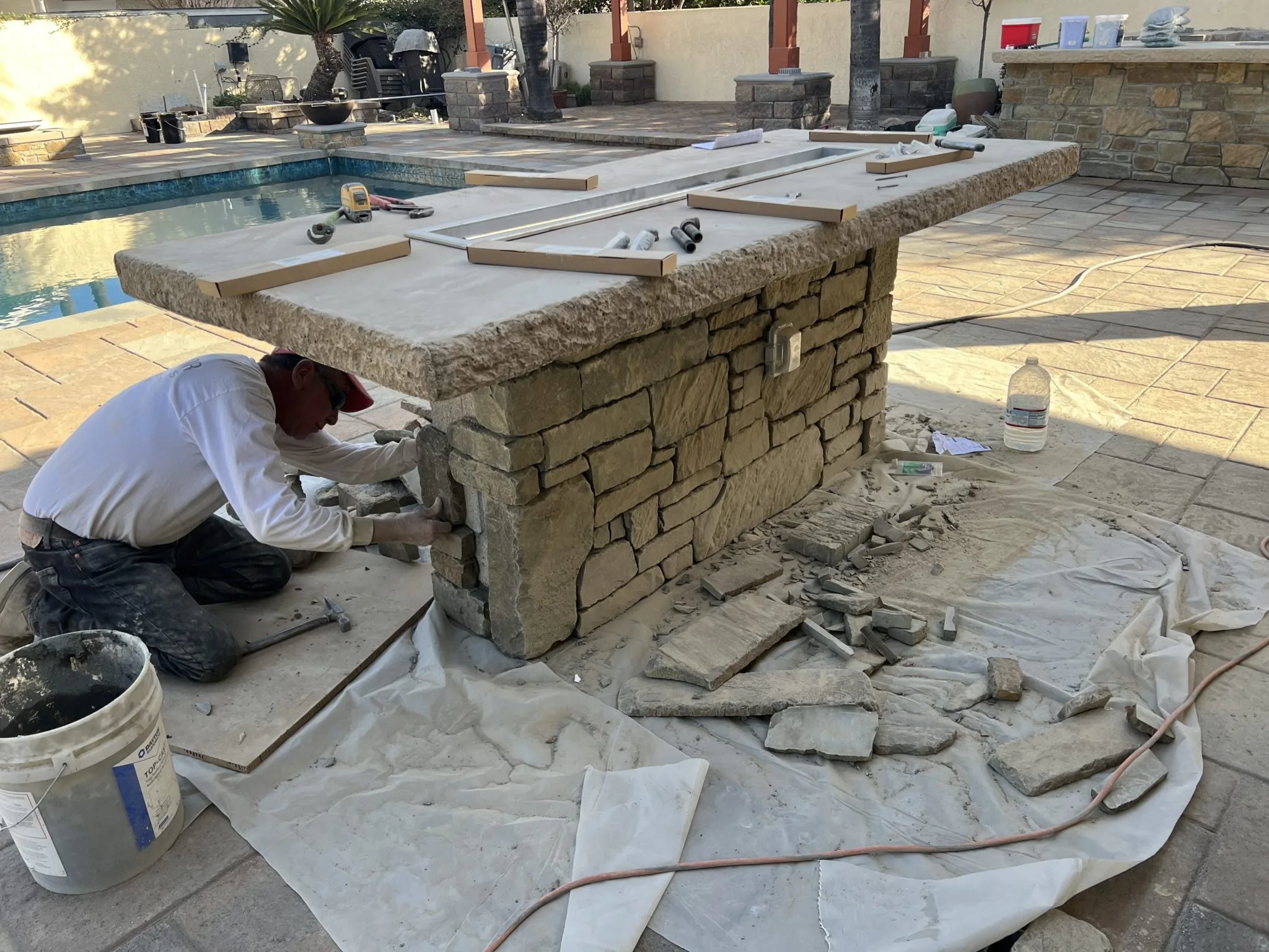 Installing Cabernet Real Stone Veneer to Outdoor Living Area