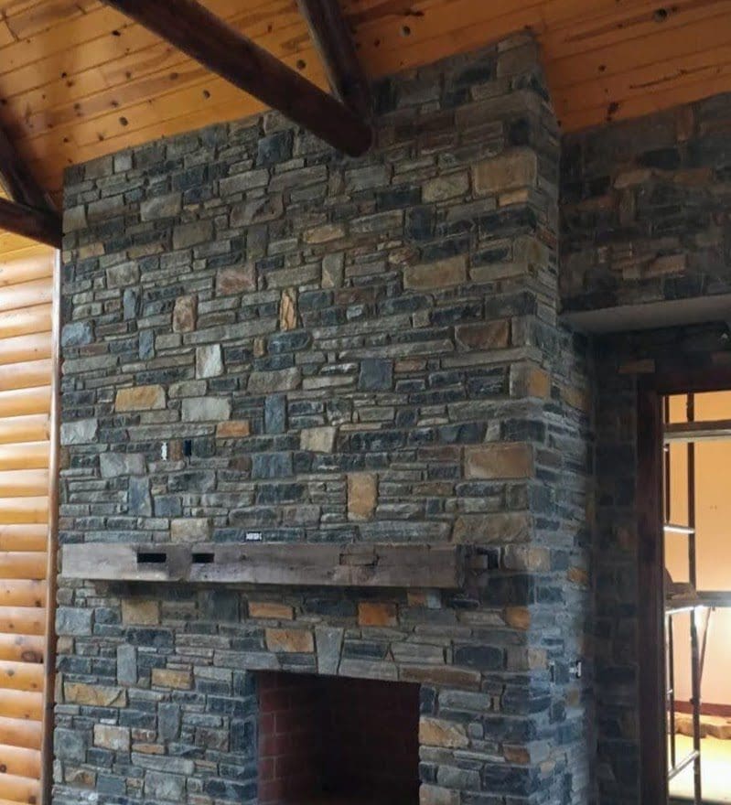 Bellingham, Verona, Quincy, and Ebony Ridge Blend Natural Thin Stone Veneer Fireplace