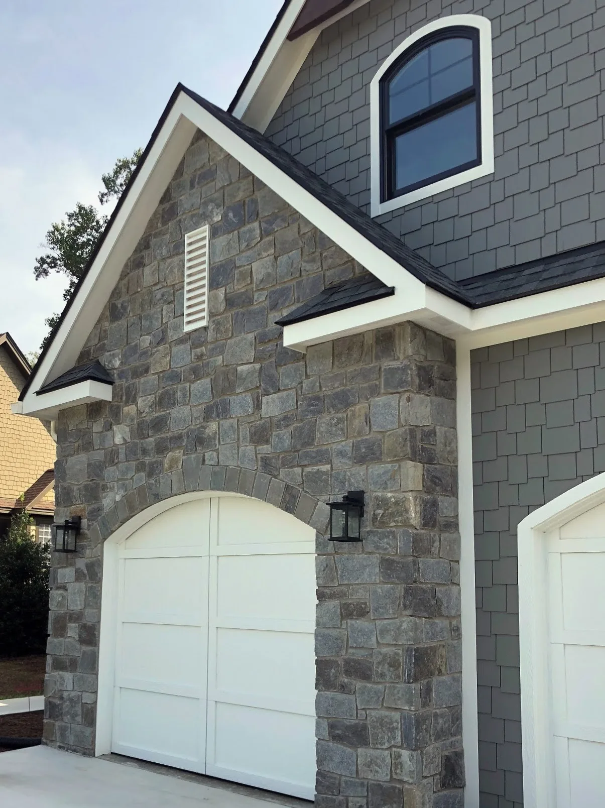 Berkley Natural Thin Stone Veneer Garage Accent Wall