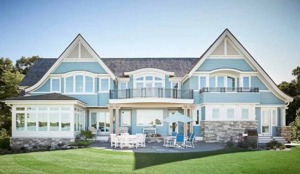 Bismarck Natural Thin Stone Veneer Lake Home
