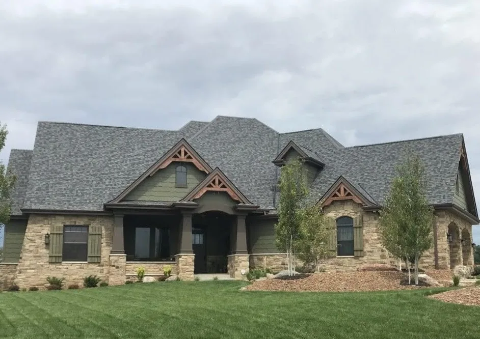 Brentwood Natural Stone Veneer Exterior