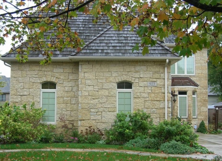 Castle Ridge Natural Thin Stone Veneer Residential Exterior