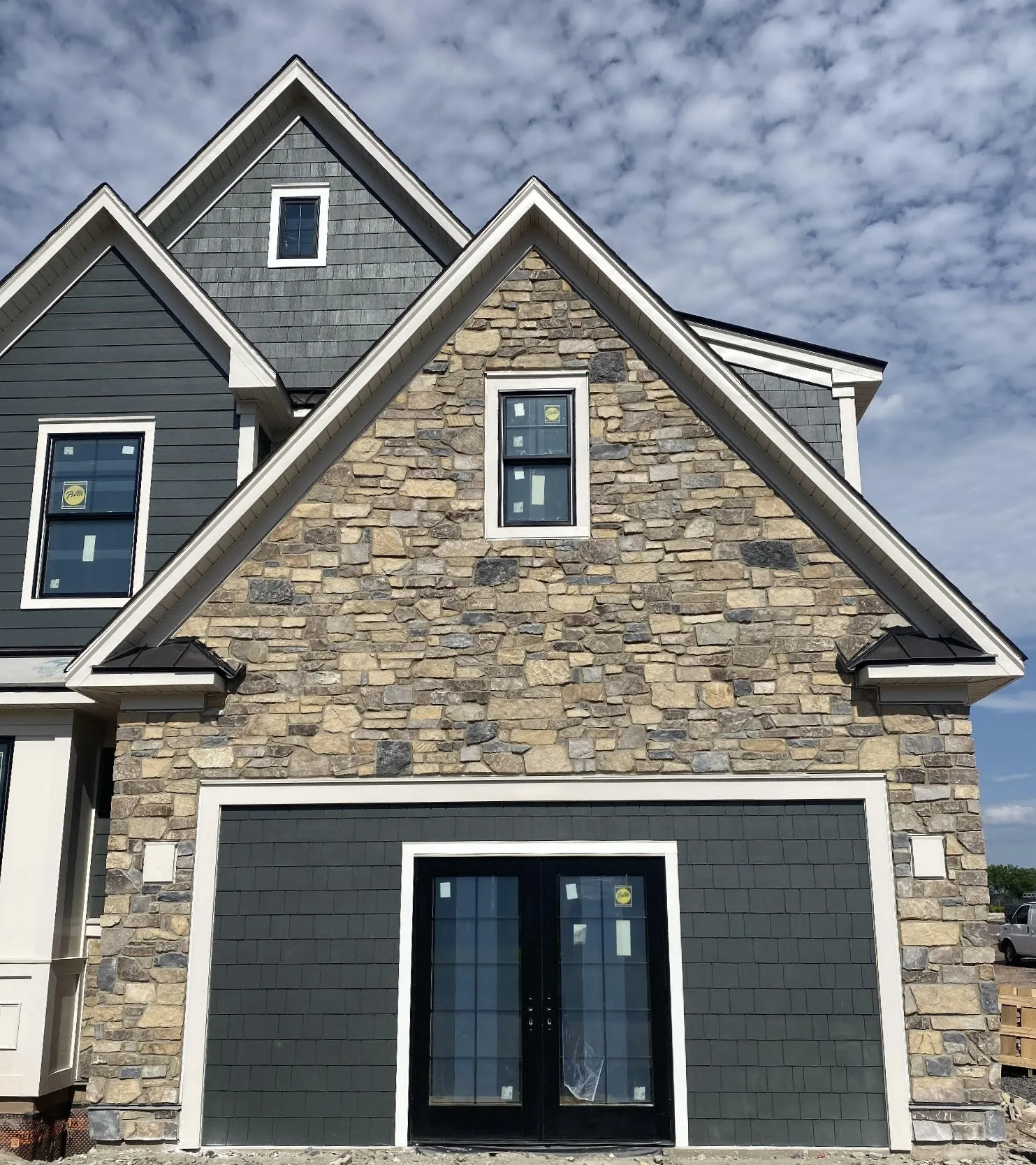 Custom Blend of Dutch Harbor and Sierra Vista Real Thin Stone Veneer Exterior