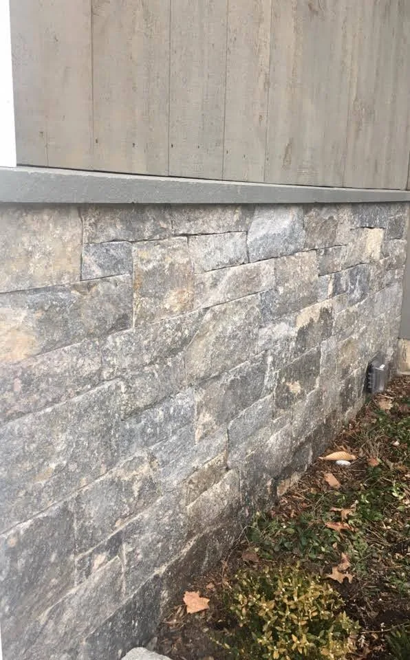 Ellsworth Natural Thin Stone Veneer Wainscoting