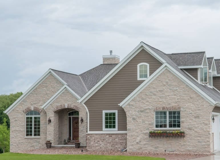 Harbor Springs Wisconsin Quarried Limestone Veneer