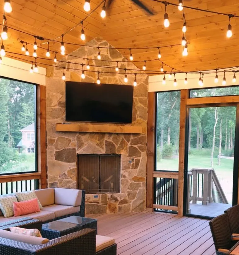 Lowell and Black Sands Custom Blend Interior Corner Fireplace