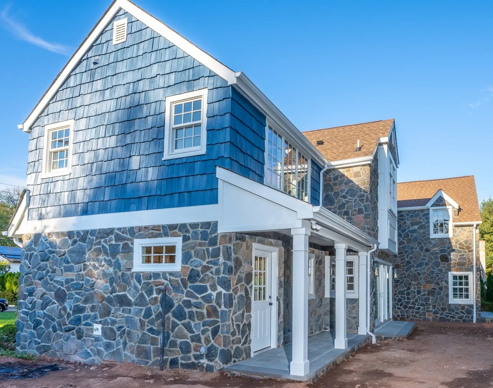 Kenai Mosaic Thin Stone Veneer Exterior