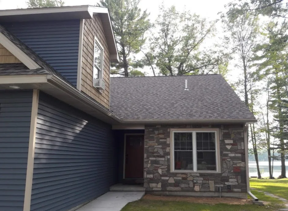 Monterey Real Thin Fieldledge Veneer Exterior