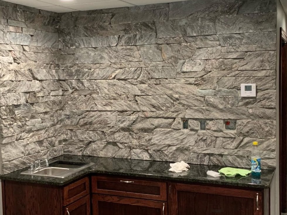 Moonlight Natural Stone Veneer Drystack Interior Wall