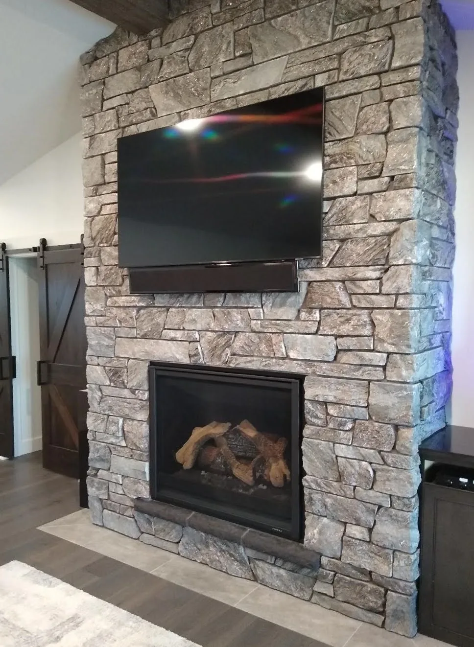 Moonlight Natural Stone Veneer Interior Gas Fireplace