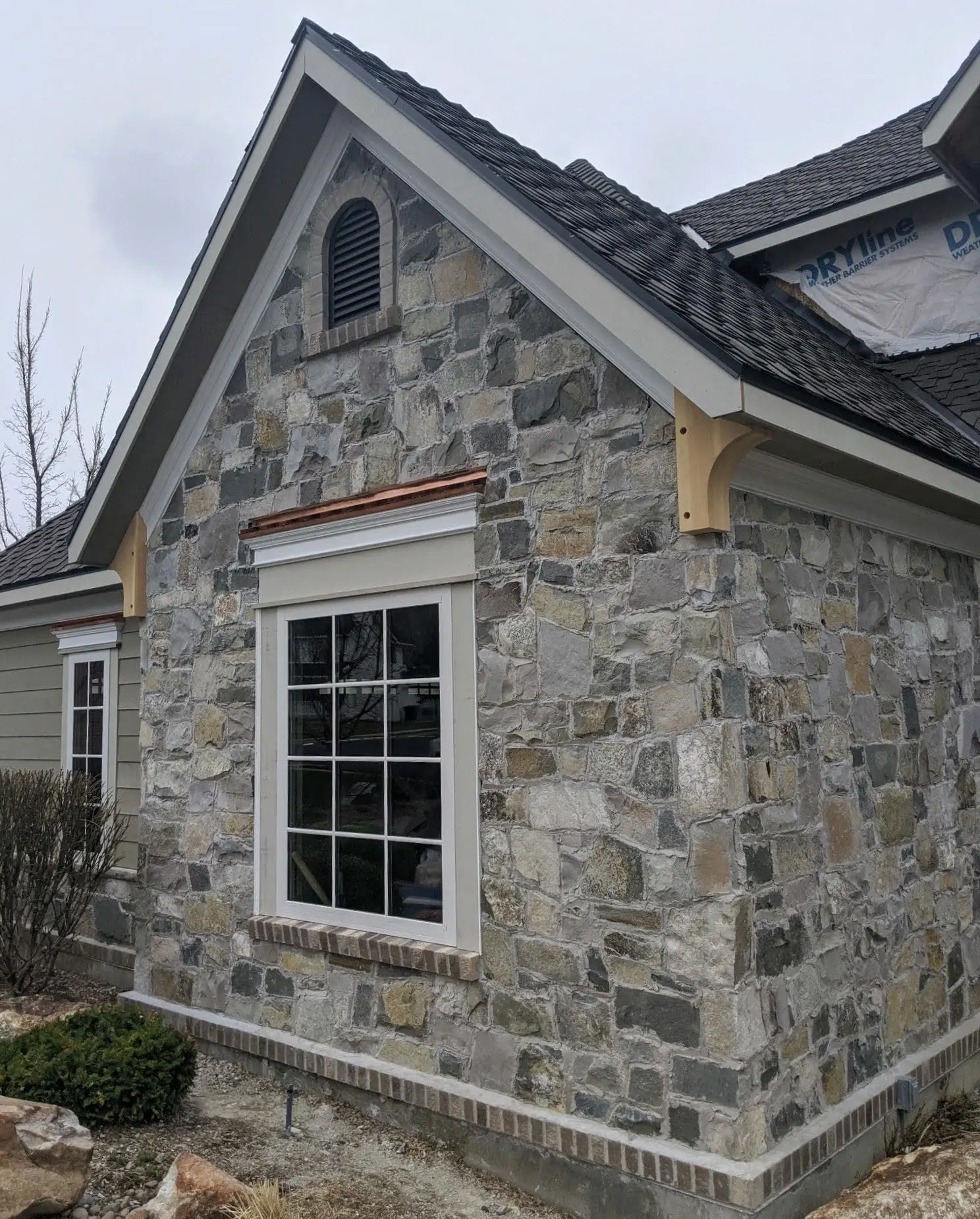 Olympia Fieldledge Style Natural Stone Veneer Exterior with Overgrout