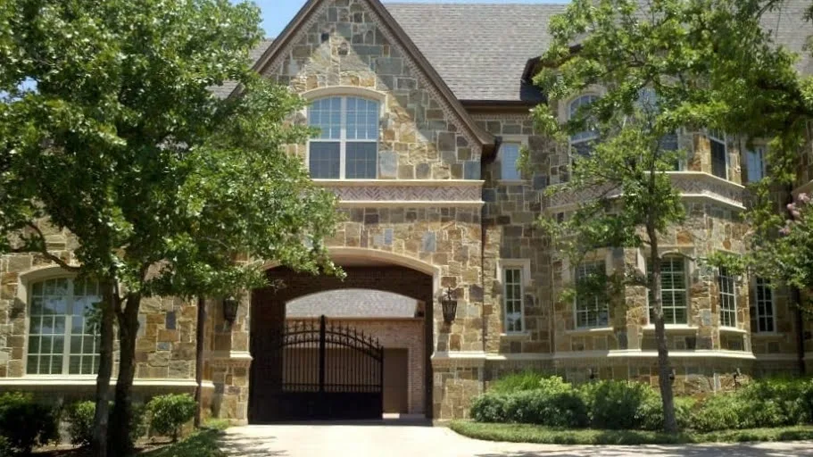 Potomac Natural Stone Veneer Residence