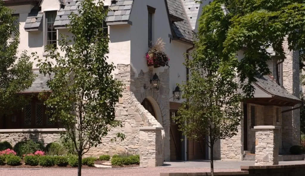 Royal Dusk Fieldledge Real Stone Veneer Exterior