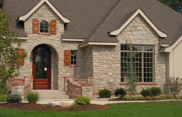 Stratford Natural Stone Veneer Exterior