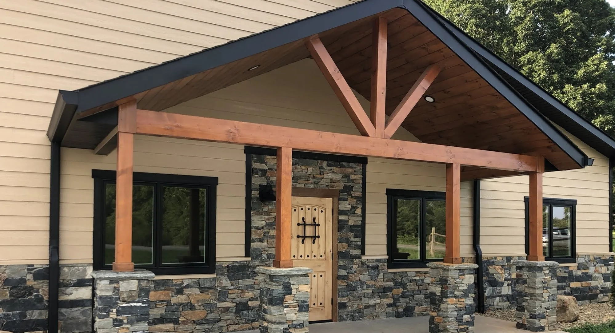 Verona Real Ledgestone Thin Veneer Front Entrance