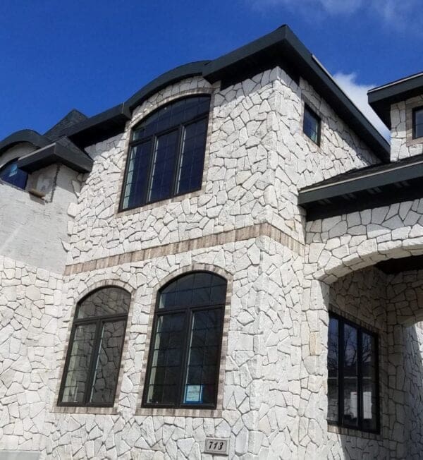 Winter Hills Tumbled Mosaic Natural Thin Stone Veneer Exterior