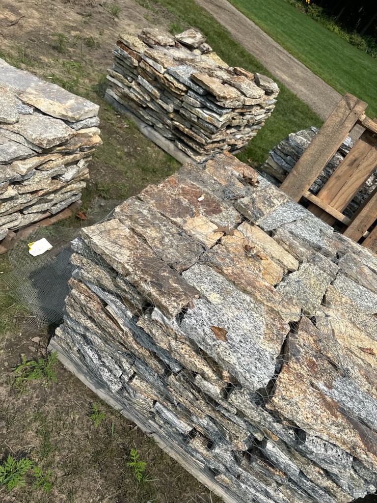 Gloucester Real Thin Stone Veneer Pallets