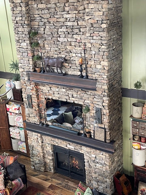 Feldberg Real Ledgestone Thin Stone Veneer Fireplace