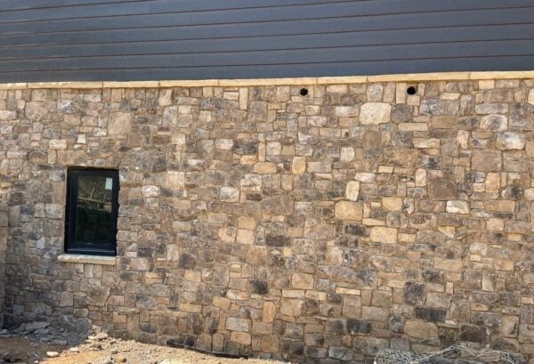 Dakota Whistler and Tahoe Blend Natural Thin Stone Veneer Exterior