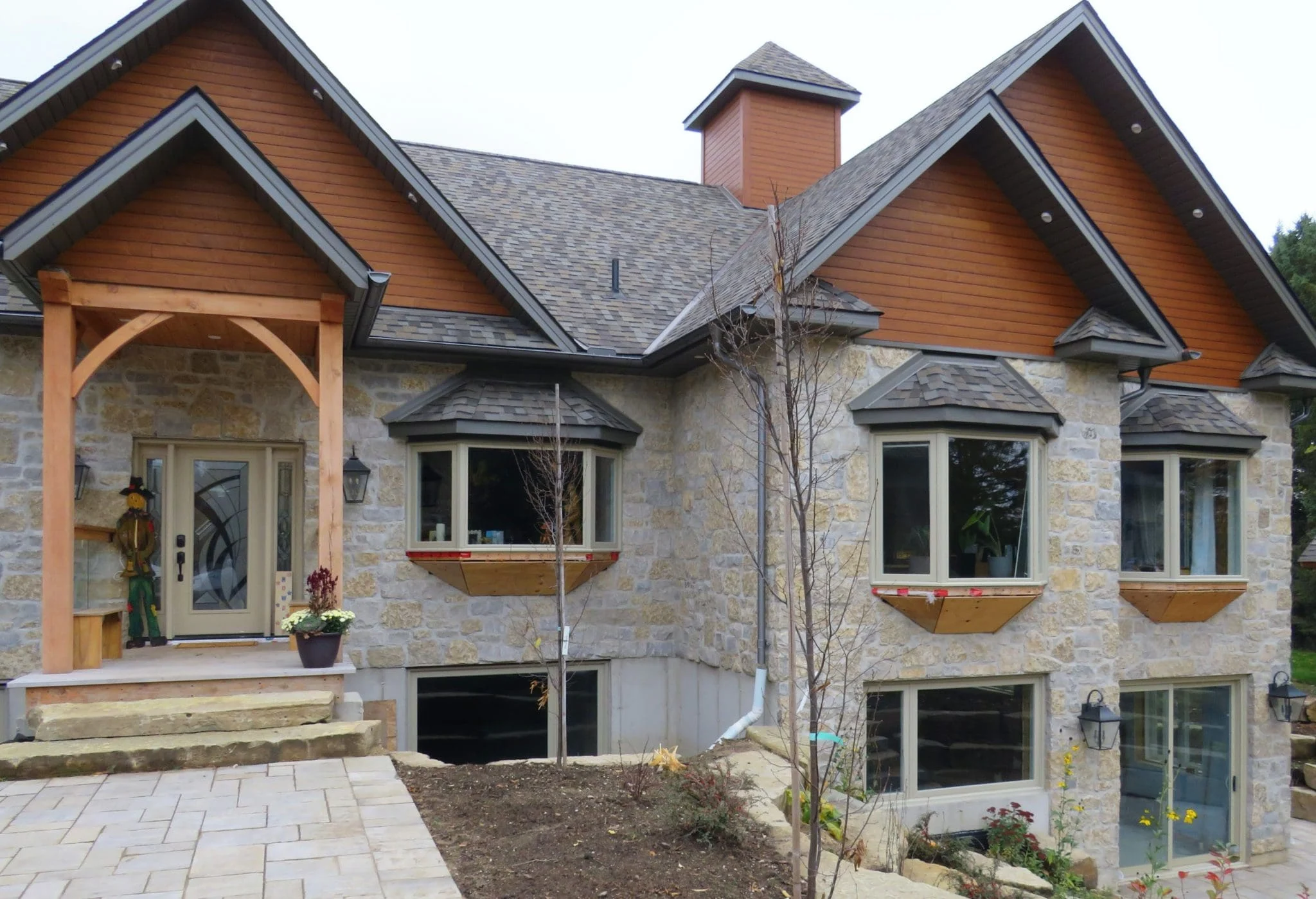 Chateau Real Tumbled Stone Veneer Exterior