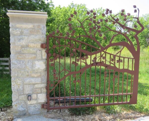 Chateau and Nottingham Real Thin Veneer Entrance Gate Pillar