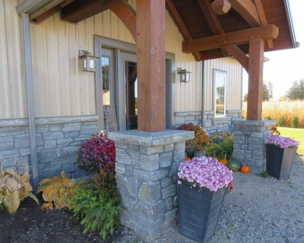 Seaside Natural Stone Veneer Pillar with Natural Finish