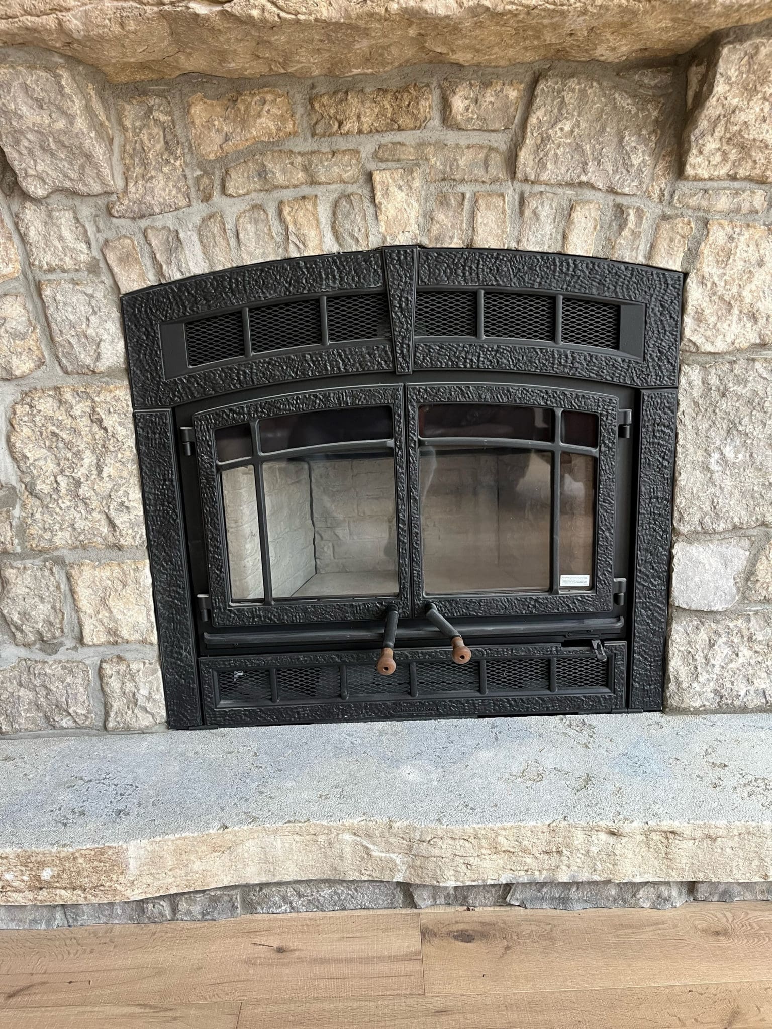 Chateau Real Thin Limestone Thin Veneer Living Room Fireplace