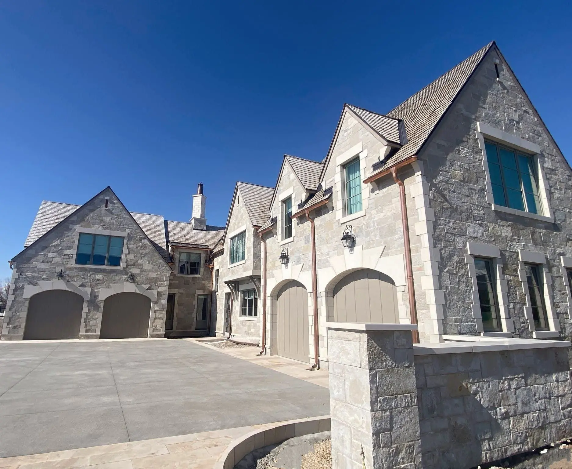 Loire Dimensional Style Real Thin Limestone Veneer Exterior