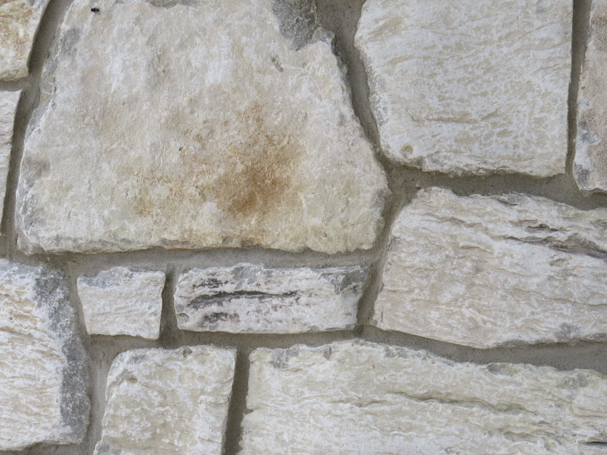 Door County Fieldstone Custom Blend Exterior Siding Close-Up