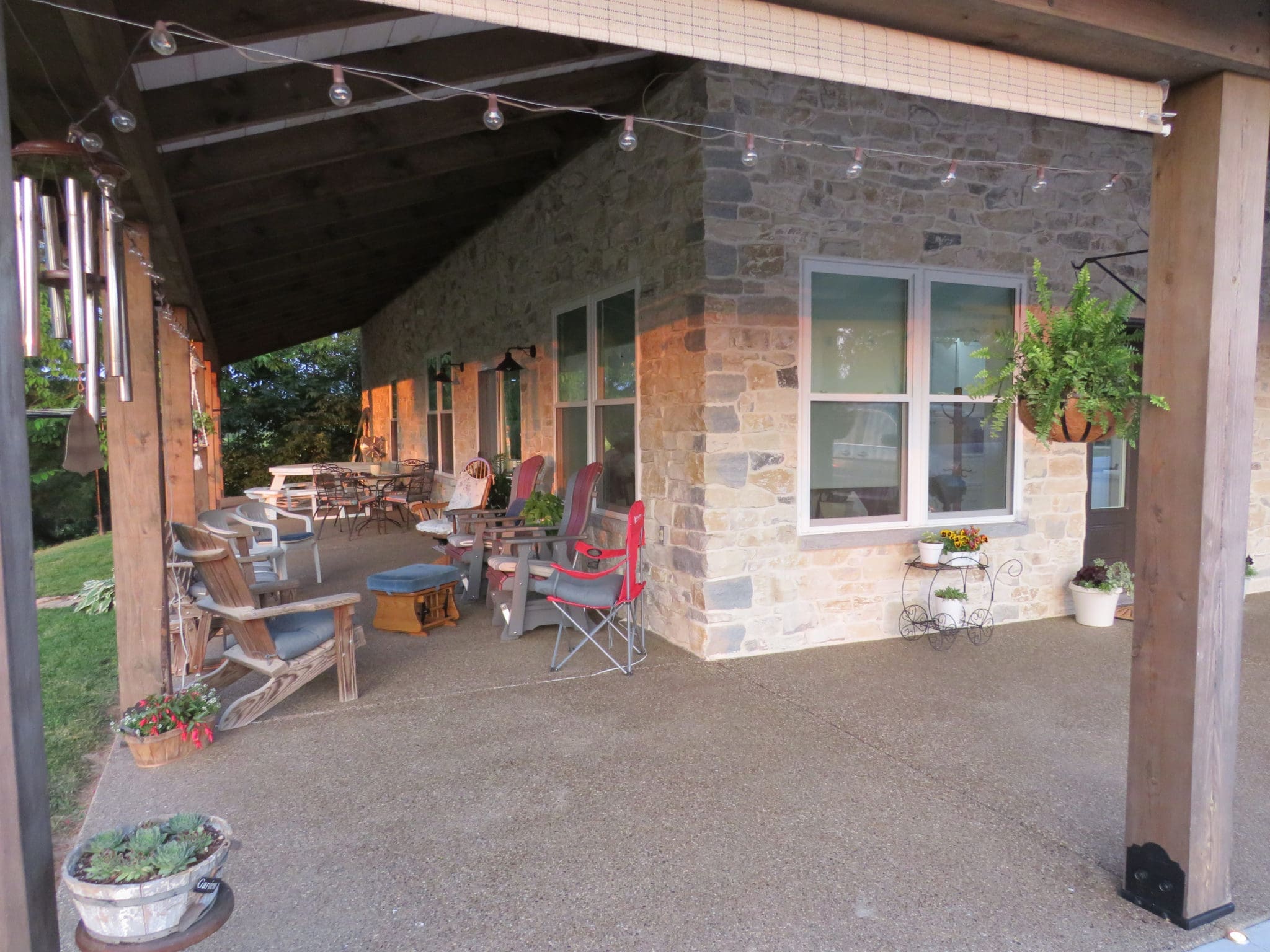 Door County Fieldstone Natural Thin Veneer Patio with White Mortar