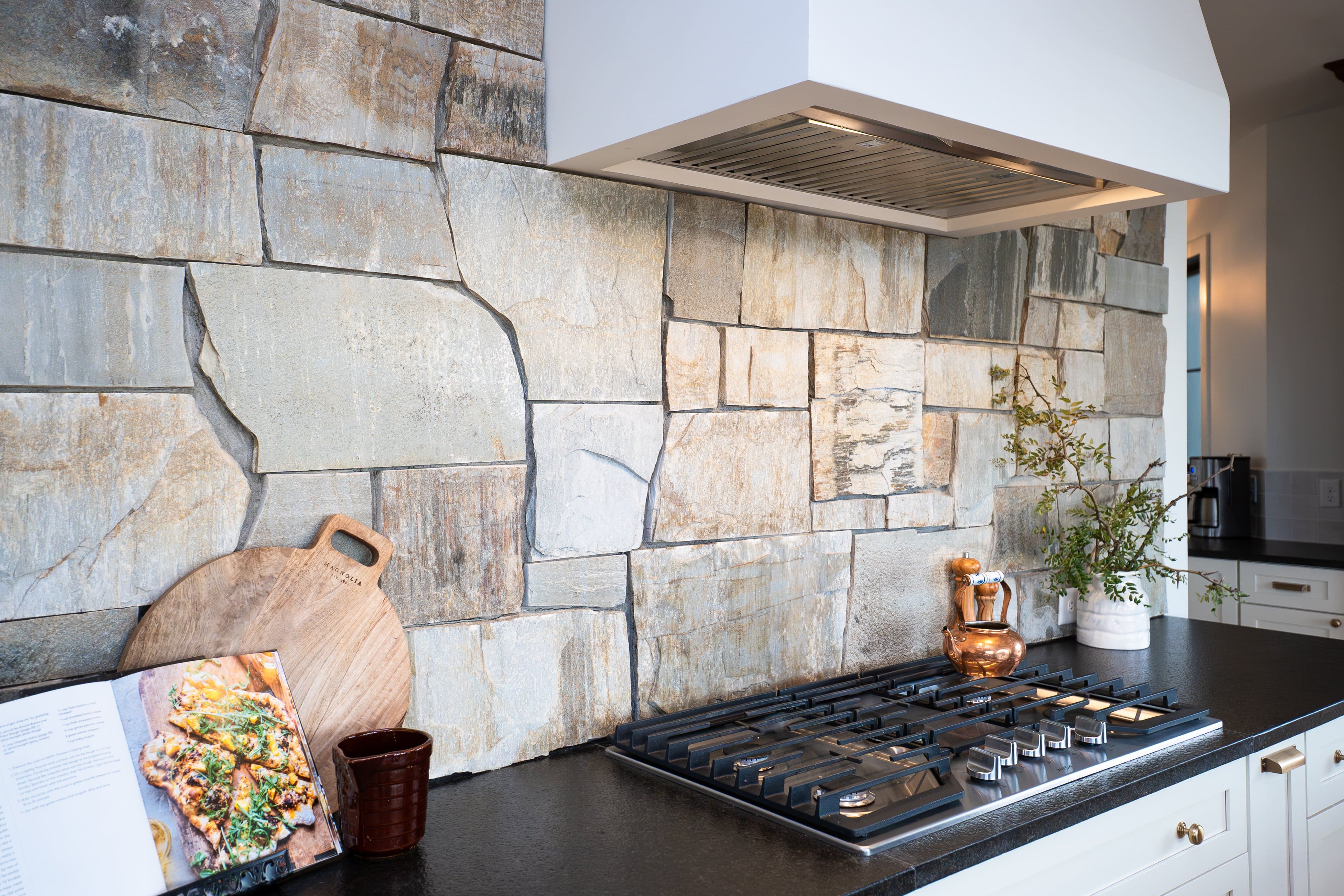 Westgate Natural Stone Veneer Kitchen Backsplash