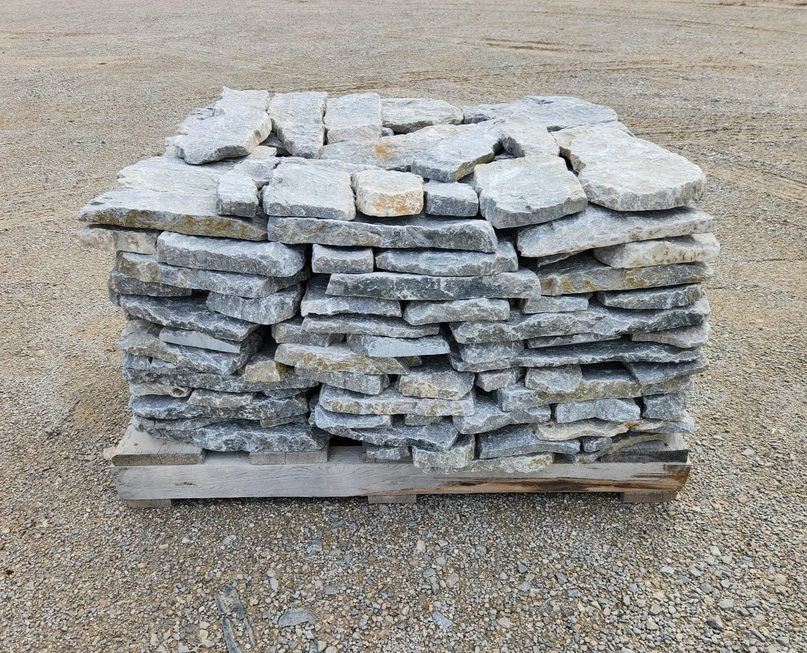 Duluth Real Thin Stone Veneer Flats Pallet