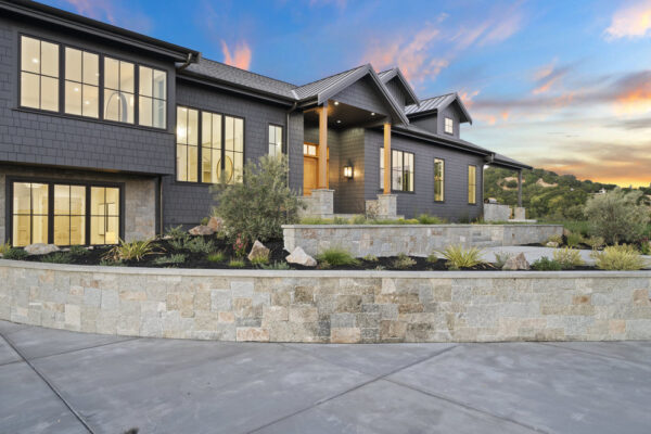 San Francisco Bay Area Retaining Wall with Plymouth Granite Natural Stone Veneer