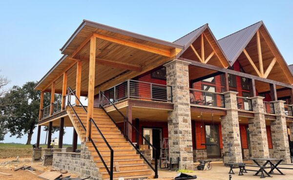 Buckingham Custom Brown Running Bond Natural Thin Stone Veneer Exterior