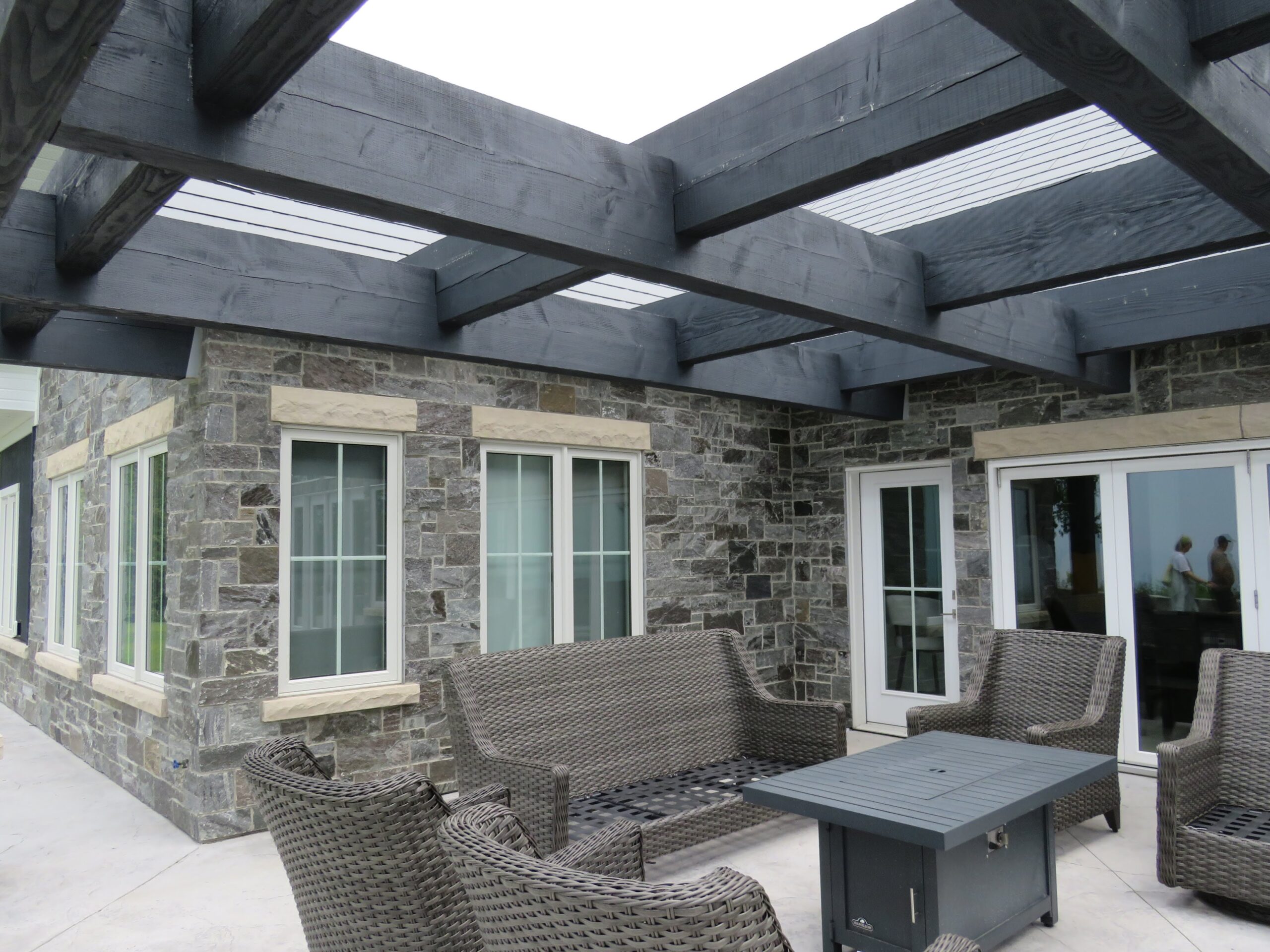 Pembroke Natural Thin Stone Veneer with Sawed Ends Covered Patio