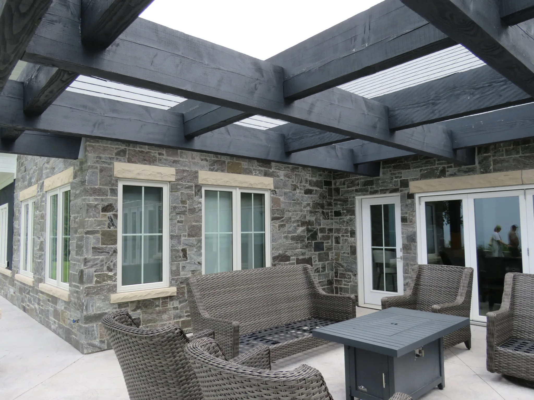 Pembroke Natural Thin Stone Veneer with Sawed Ends Covered Patio
