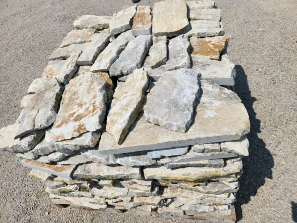 Door County Fieldstone Natural Thin Veneer Flats Pallet