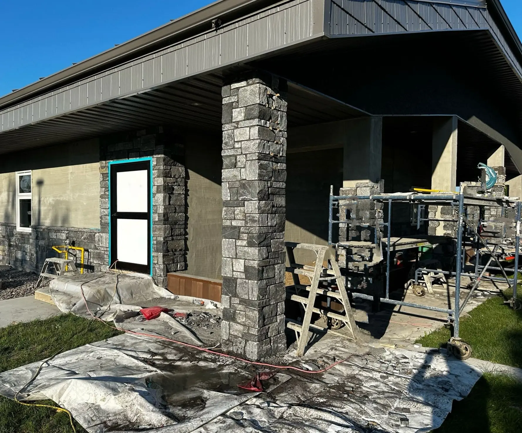 Dublin and Pembroke Real Thin Stone Veneer Blend with Dark Mortar Install