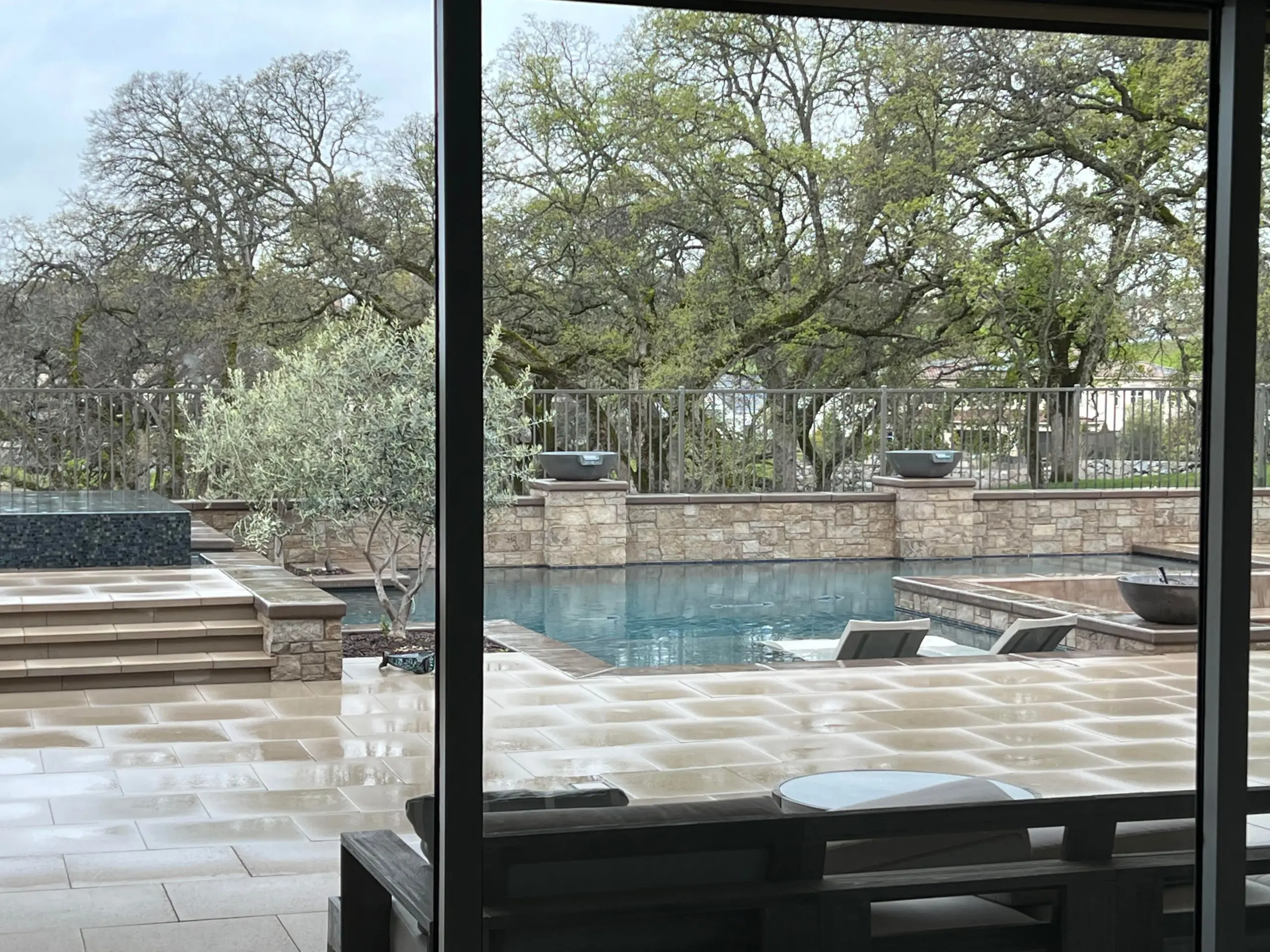 Newton Real Thin Stone Veneer Pool Siding