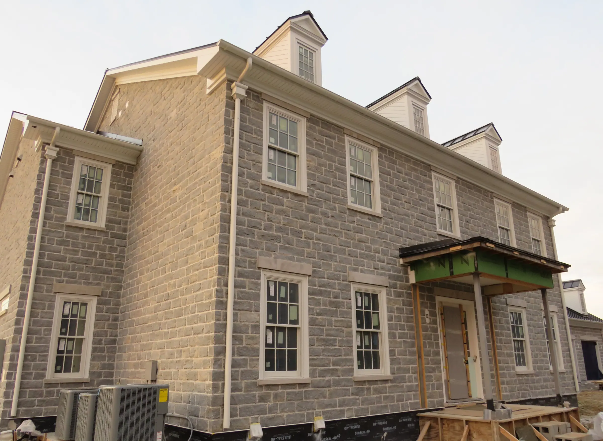 Larchmont Natural Stone Veneer Custom Dimensional 7 Inch Exterior Installation
