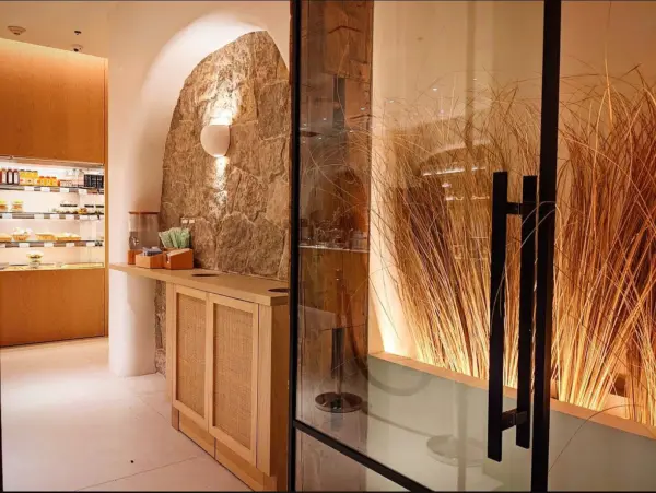 Custom Tumbled Lucca Natural Stone Veneer Accent Wall