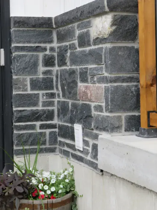 Dublin Real Thin Stone Veneer Exterior Wainscoting